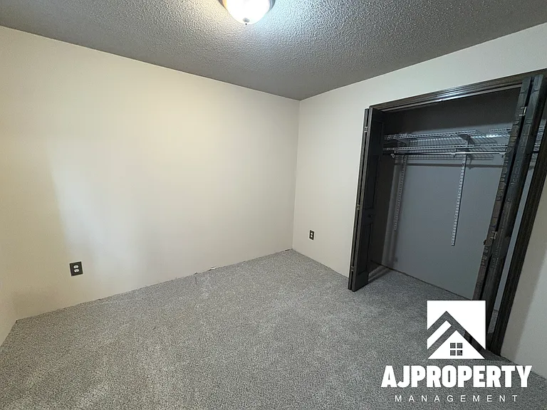 422 S Lincoln Ave — Photo 18