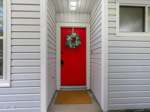 2nd image of 8208 DUNBARTON Court