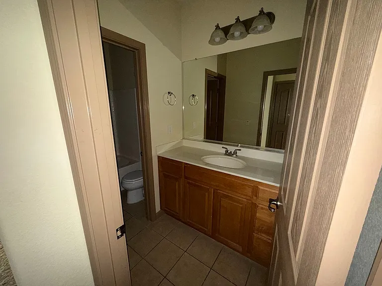 1764 Golden Way — Photo 23