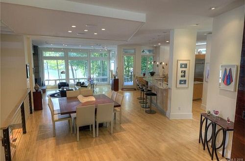 5th image of 8988 Fair Oak Dr