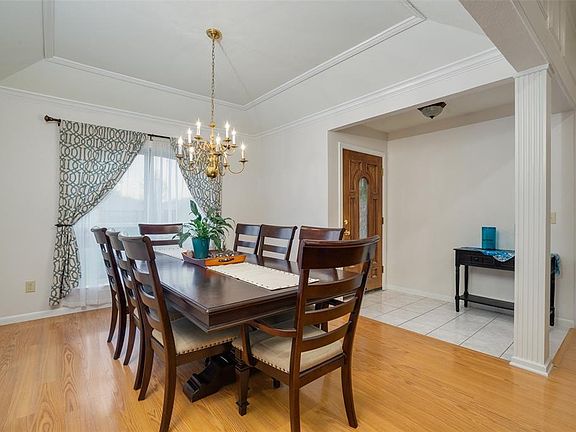 4th image of 2612 Kingsridge Dr