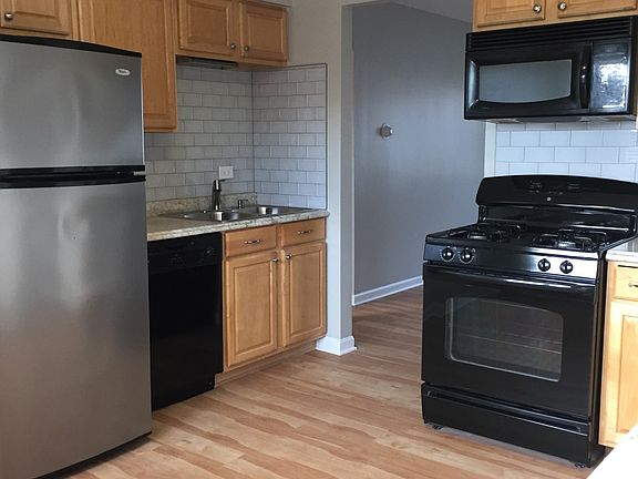 2nd image of 13 N Whispering Hills Dr APT C1