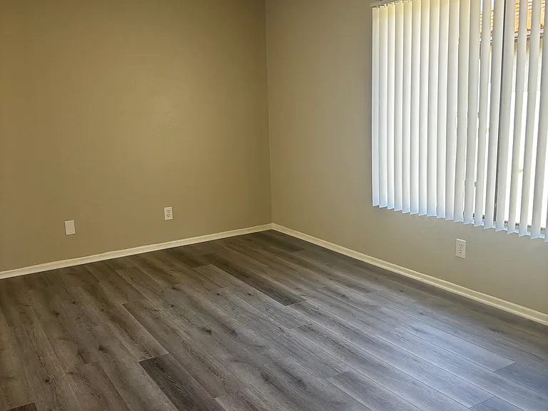2x2 livingroom
