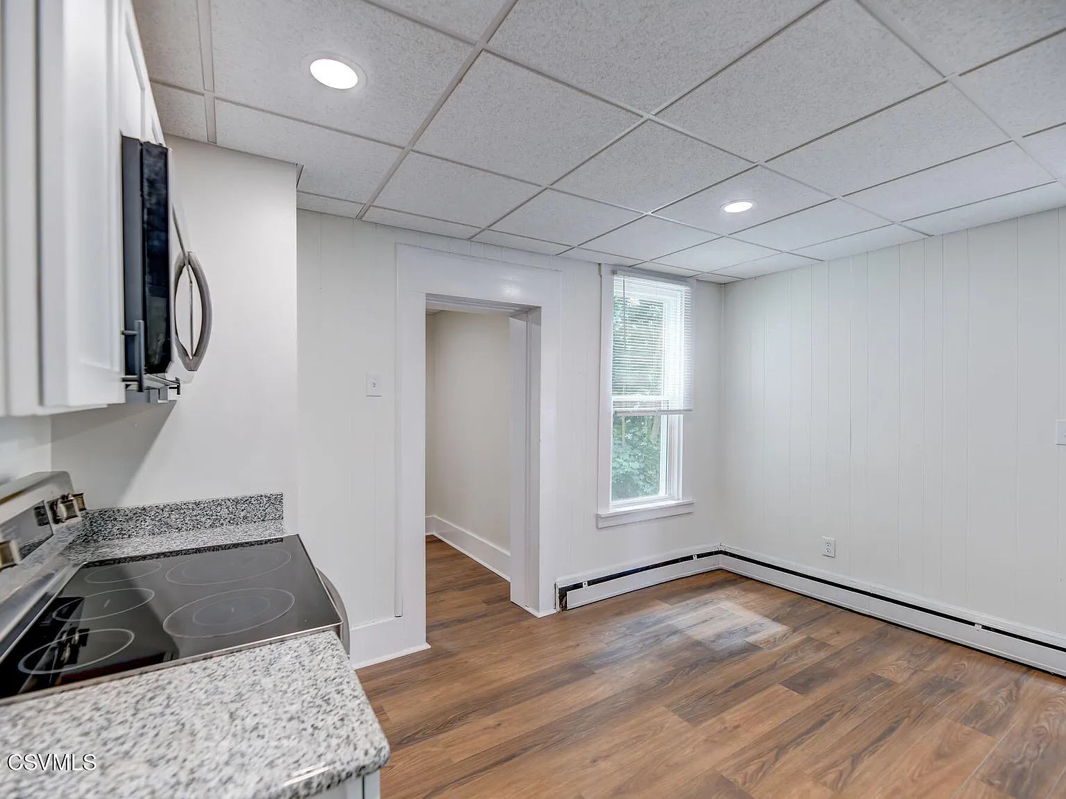 2 bed, 1192 sqft, $1,300 — Photo 4