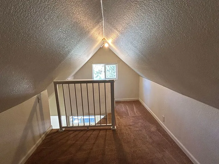 2890 Sacramento Ave — Photo 14