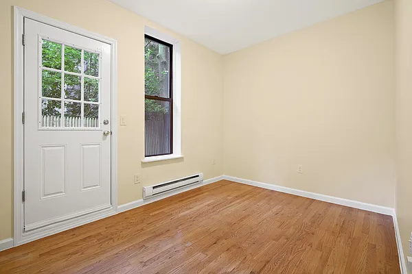 Rented by Cooper & Cooper Real Estate | media 19