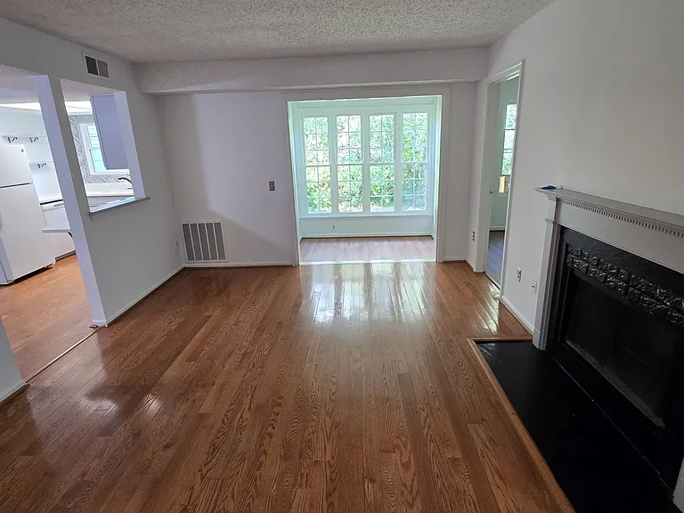 9210 Caspian Way #201 — Photo 4