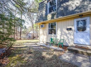 11 W Belcher Rd APT 6, Foxboro, MA 02035