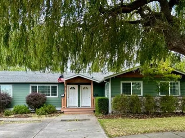 1211 E Indiana St, Bellingham, WA 98226