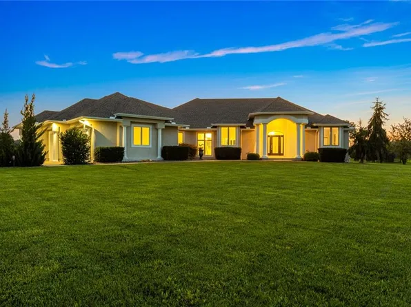 1308 Allendale Lake Rd, Greenwood, MO 64034