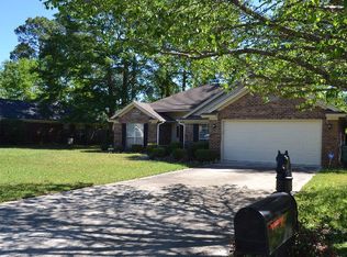 803 Lexington Pl, Hinesville, GA 31313