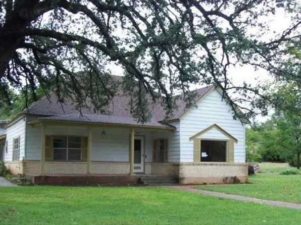 1209 Wright St, Llano, TX 78643