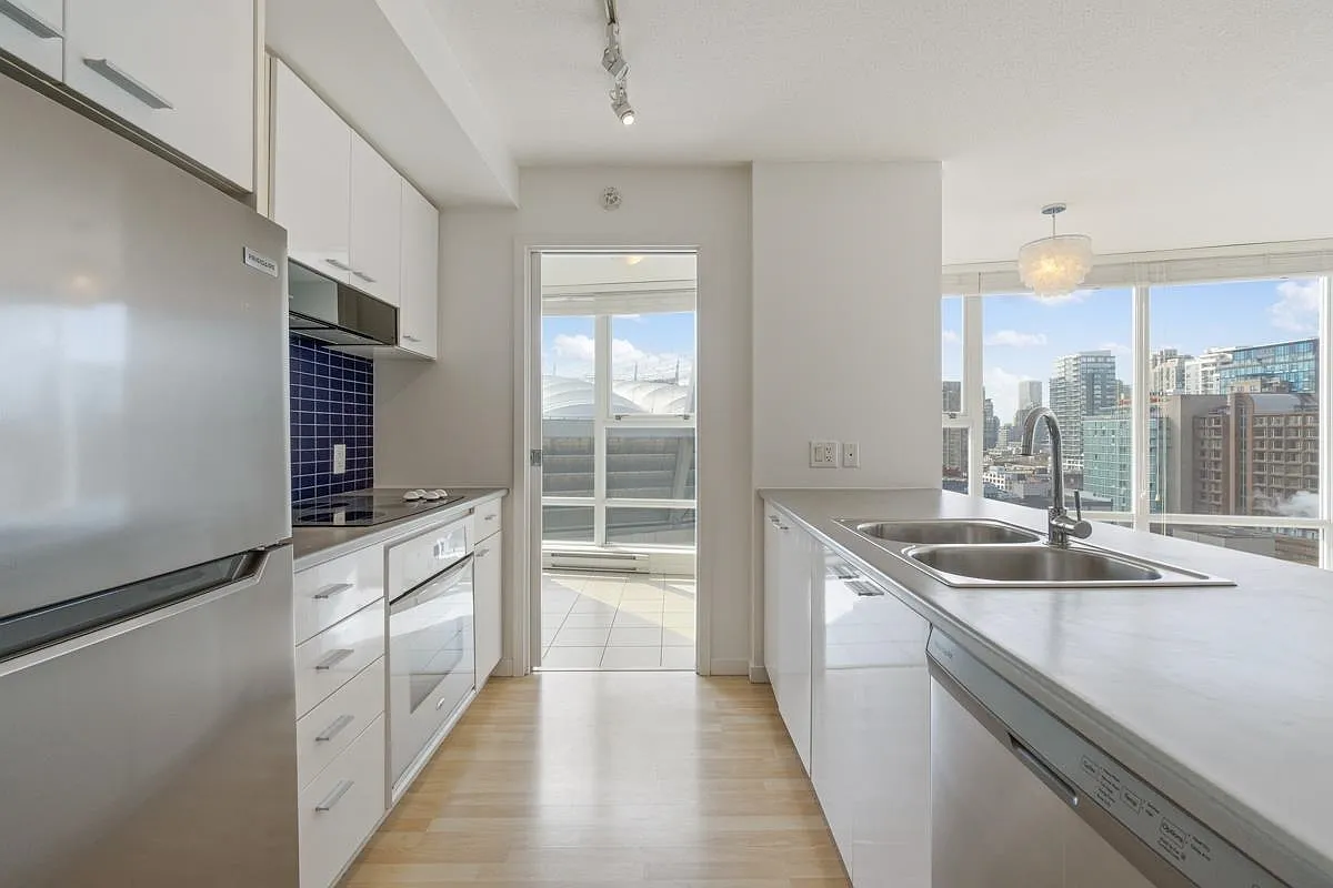 2 bed, 840 sqft, $3,500 — Photo 3