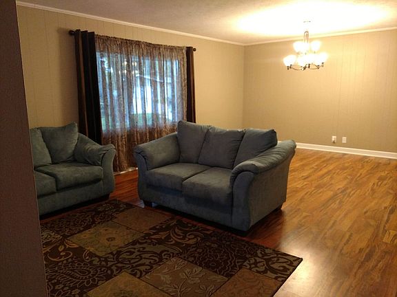 Formal Living Room/Dining