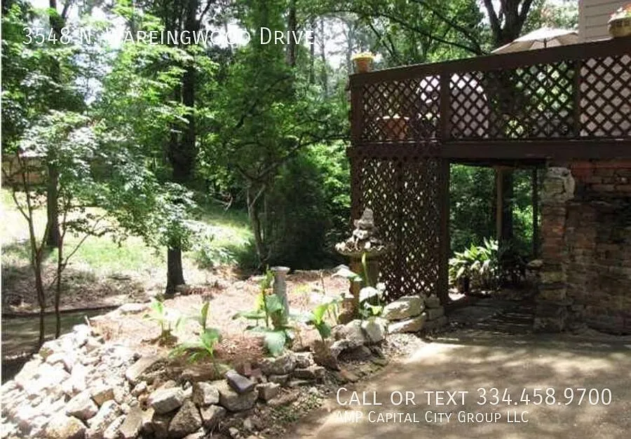 A Charming Cottage-Style Home Located in the Desirable Dalraida Area! — Photo 3