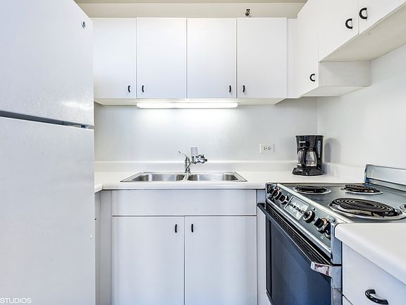 3rd image of 3660 N Lake Shore Dr APT 1001