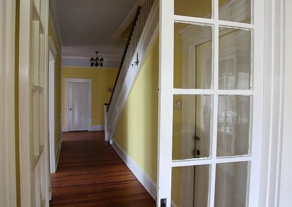 4th image of 817 5th Ave SE