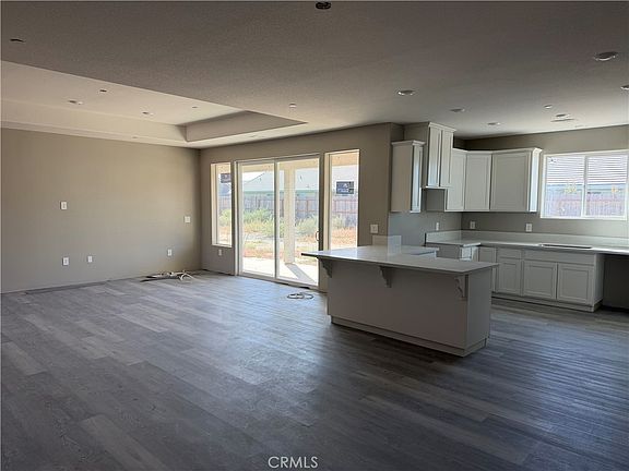 4th image of 474 Aaron Ct