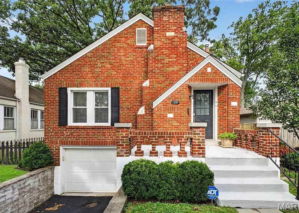 109 Handlan Ct