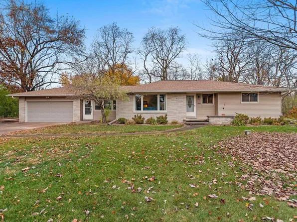 1804 McGann Rd, Neenah, WI 54956