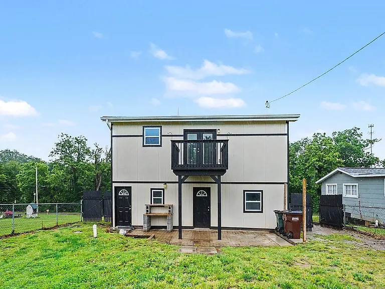 9032 Link Rd — Photo 2