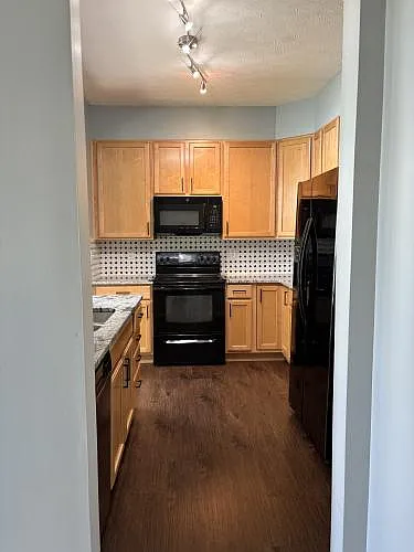 2562 King Arthur Way — Photo 9