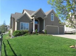 5311 W 160th St, Overland Park, KS 66085