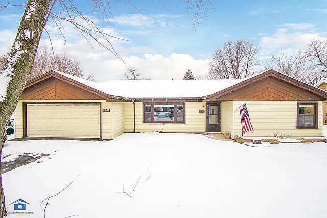11642 S Nagle Ave photo 1