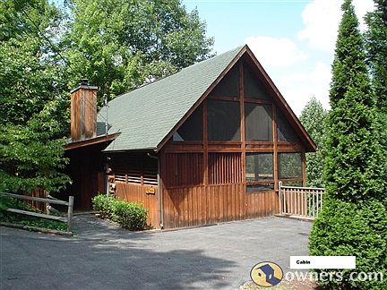 Cozy Log Cabin