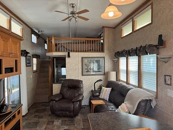 2nd image of 2221 Reubens Ln SW #22
