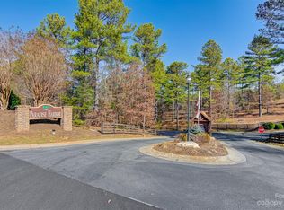1370 E Paradise Harbor Dr, Connelly Springs, NC 28612