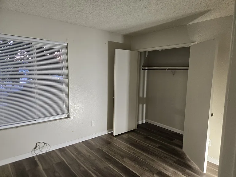 141 S Minnewawa Ave #101 — Photo 4