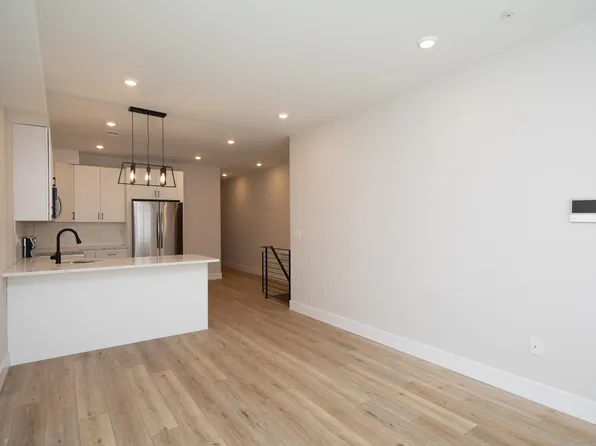 935 W Dauphin St #A, Philadelphia, PA 19133