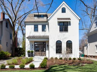 1212 Elmwood Ave, Wilmette, IL 60091