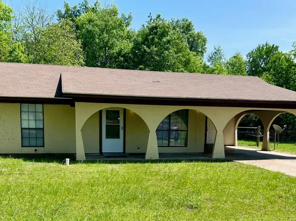 608 Mayflower Ln, Crockett, TX 75835