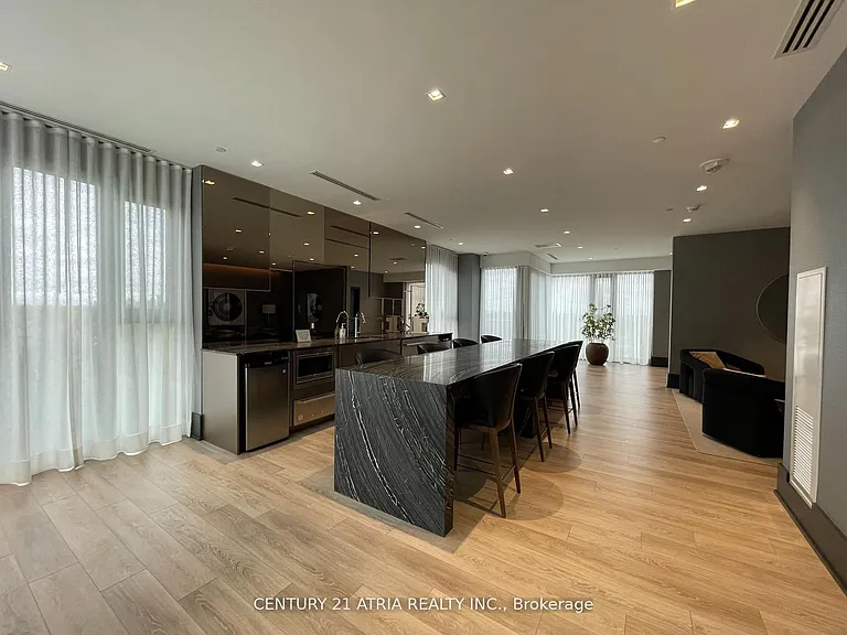 250 Lawrence Ave W #709 — Photo 11