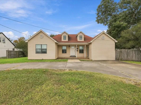 3815 Pure Atlantic Rd, Groves, TX 77619