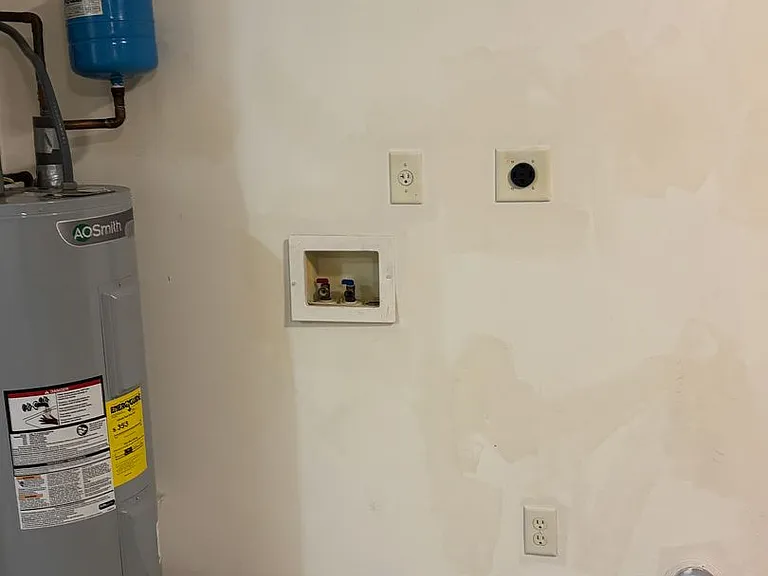 509 Phillips Ct — Photo 16