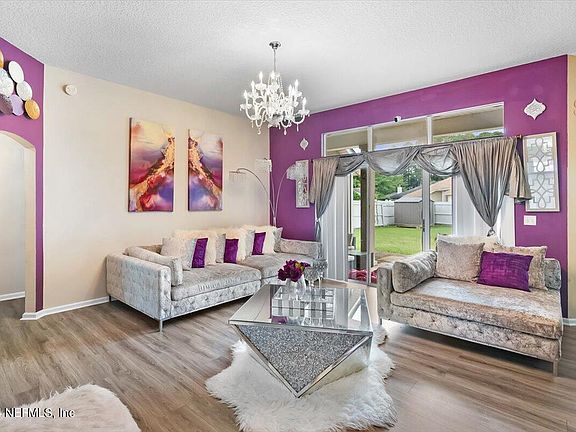 3rd image of 4434 CRESTED BUTTE Court