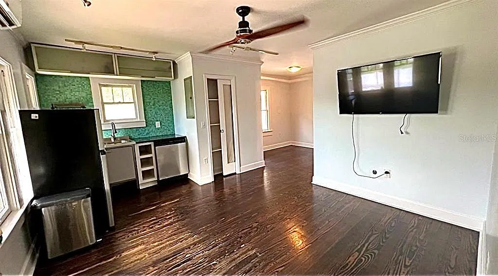 1 bed, 1.0 bath, 408 sqft, $1,200 — Photo 3