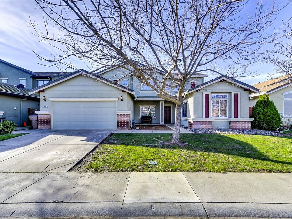 2nd image of 240 Saint Lucia Way