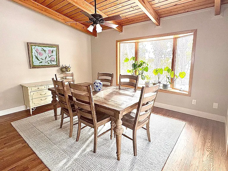 2516 Orchard Dr — Photo 2