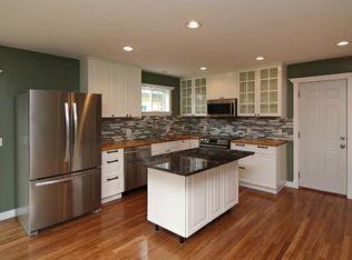 1275 Mackubin St, Saint Paul, MN 55117