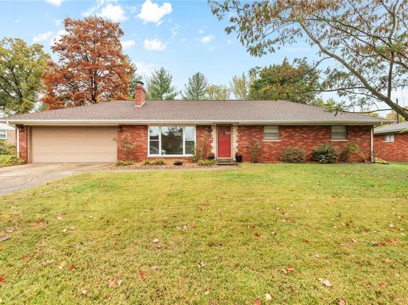 1719 Menard Dr, Belleville, IL 62220