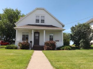 1220 Smalley St, Muscatine, IA 52761