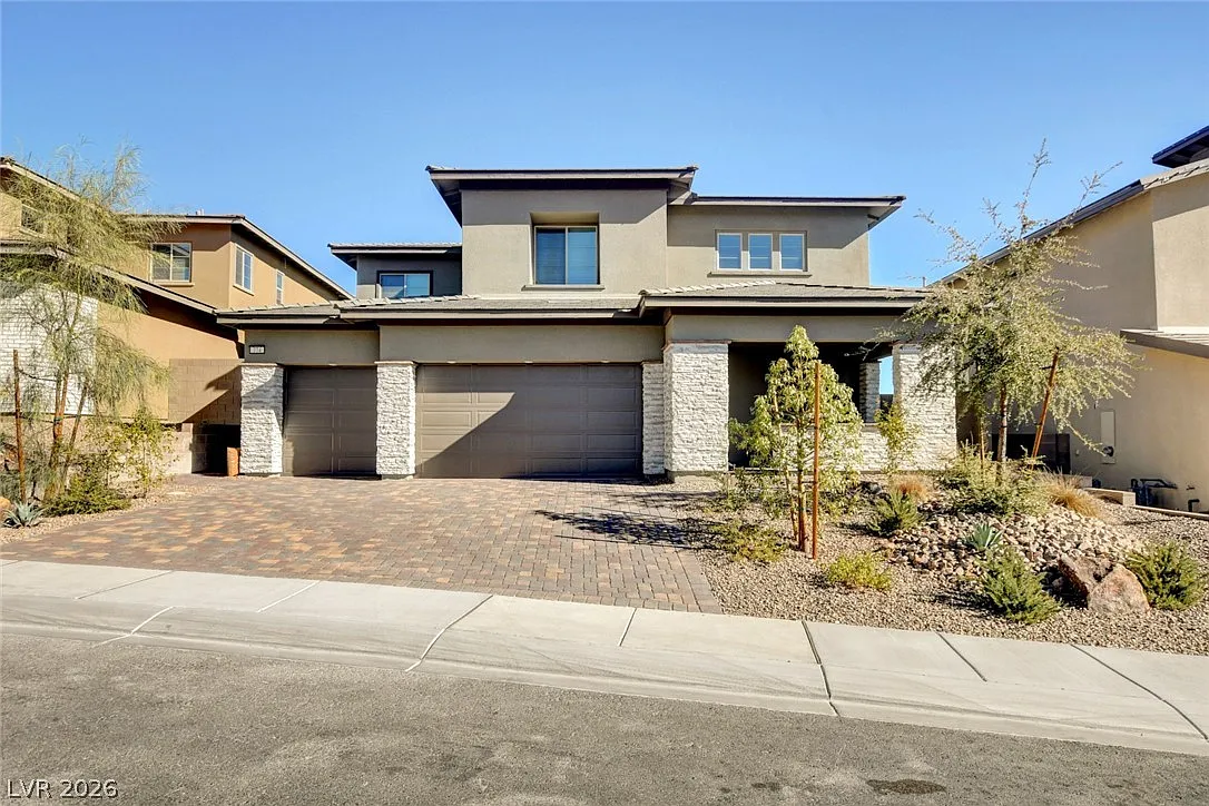 4 bed, 3.5 bath, 3191 sqft, $3,900 — Photo 1