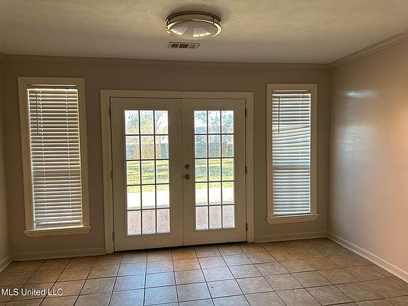 3rd image of 133 Berryman Rd