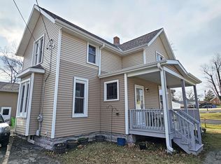 112 E State St, Fox Lake, WI 53933