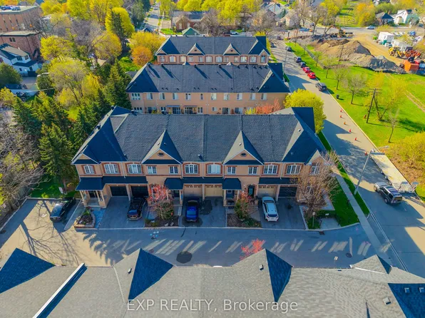 6 Purple Finch Ct, Brampton, ON L6X 5A3