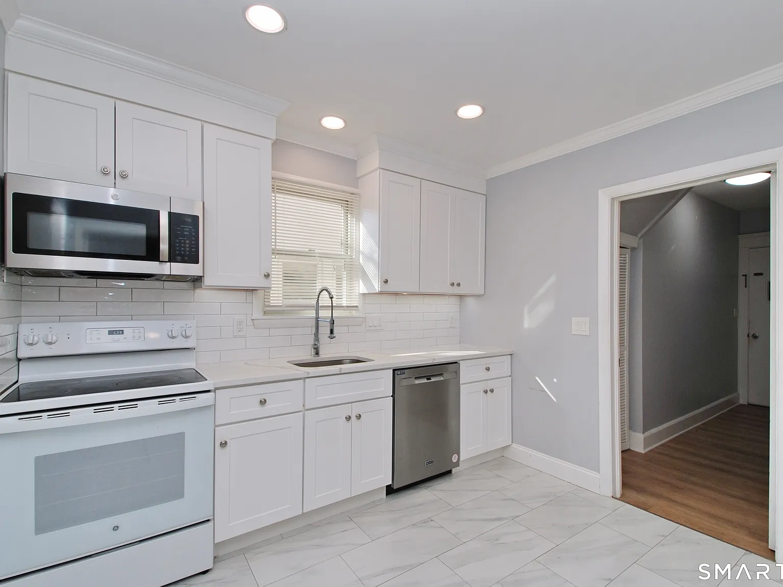 3 bed, 1.0 bath, 974 sqft, $3,250 — Photo 1